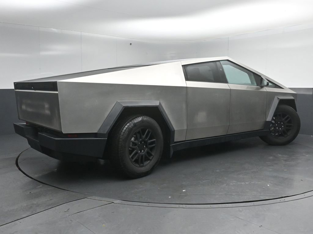 Used 2024 Tesla Cybertruck AWD Crew Cab image 7