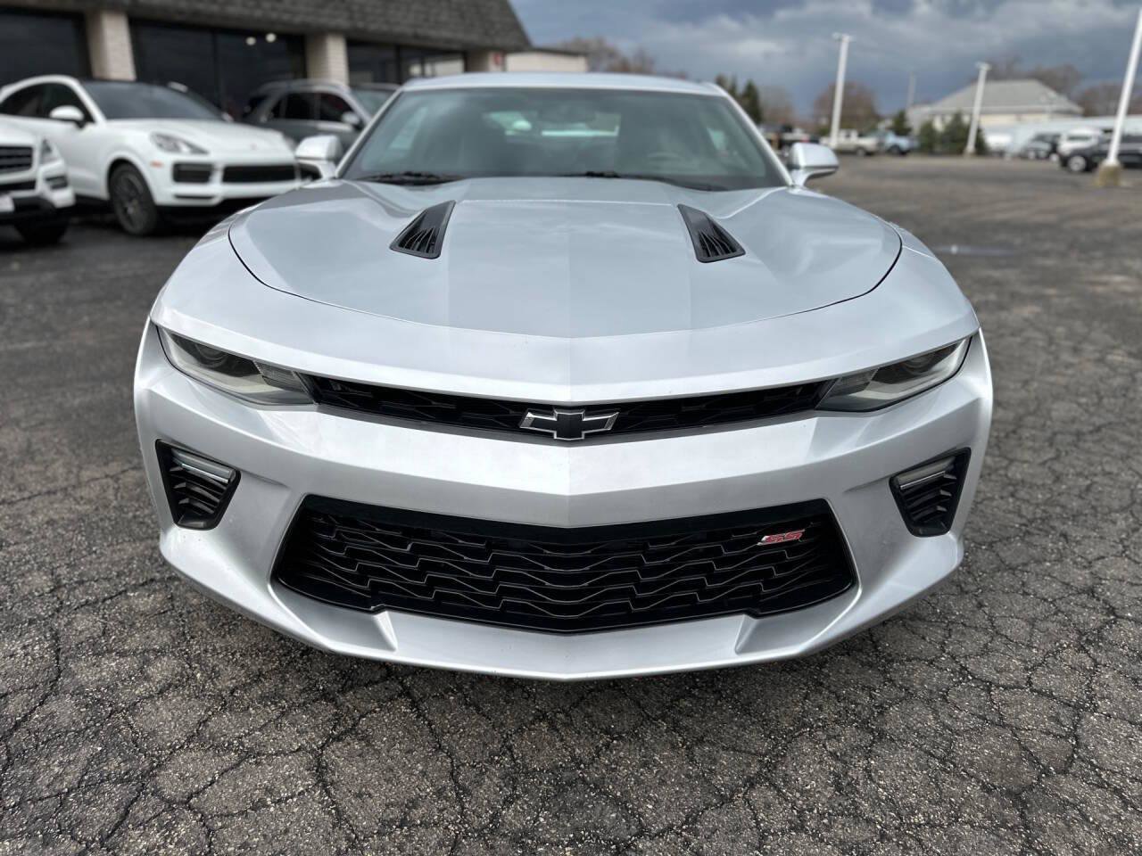 Used 2017 Chevrolet Camaro SS RWD image 8
