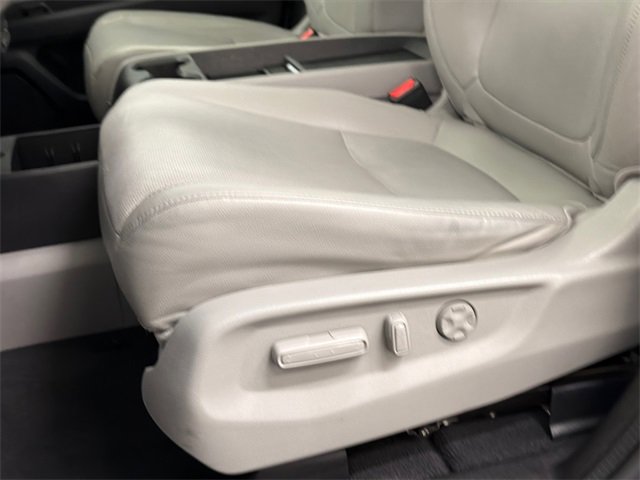 Used 2018 Honda Odyssey Elite image 15