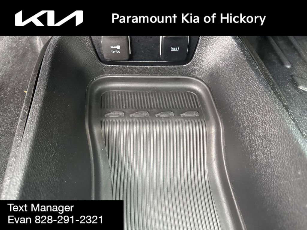 Used 2020 Chrysler Pacifica Touring-L Plus image 29