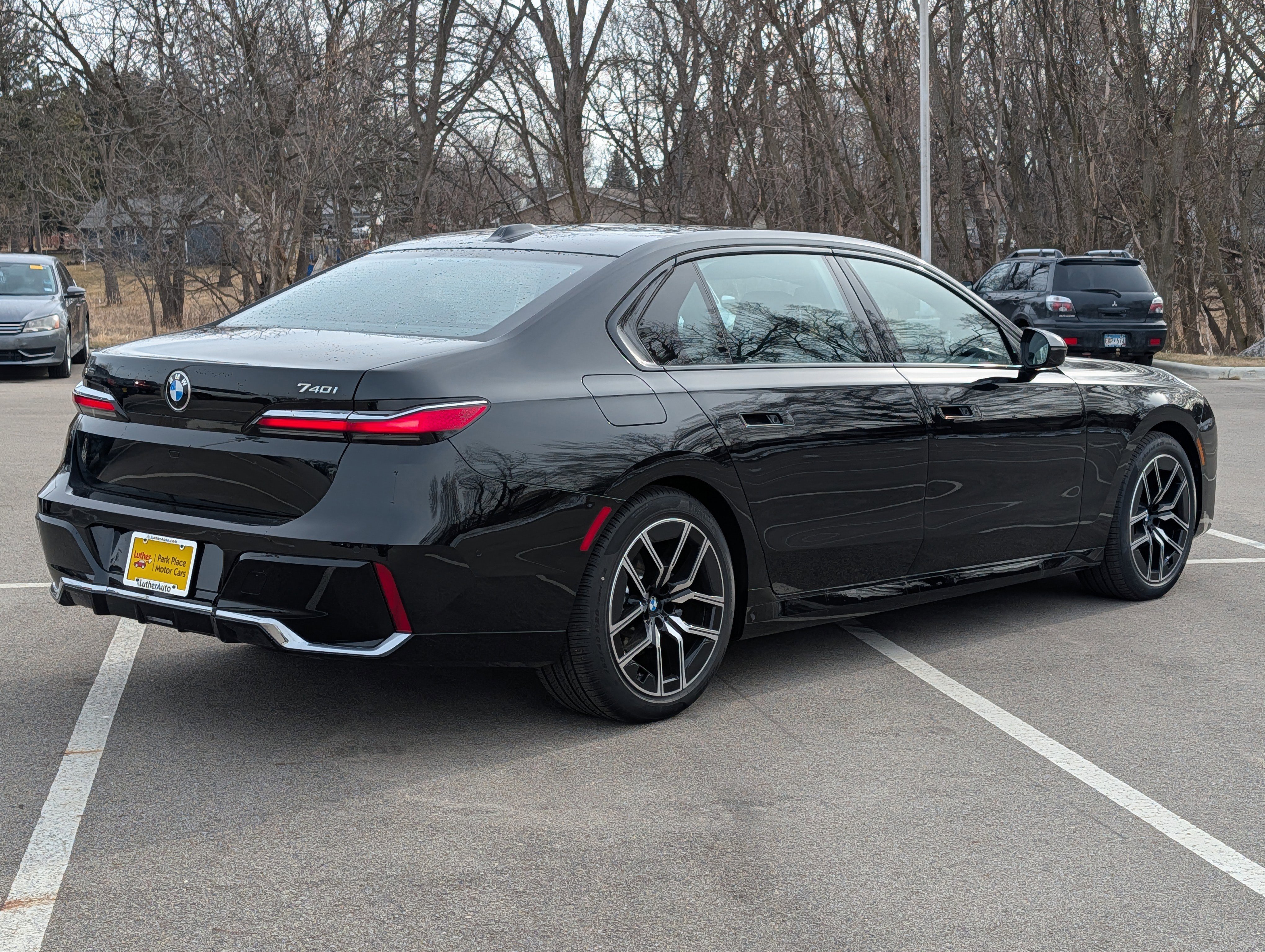 New 2026 BMW 740i xDrive w/ Executive Package video 2