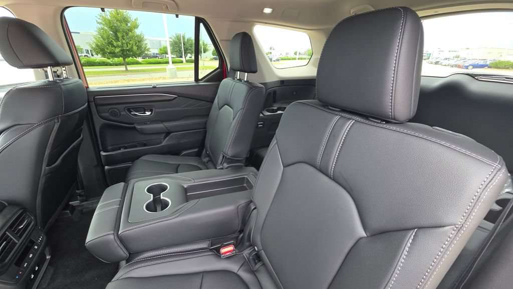 New 2026 Honda Pilot Touring image 13