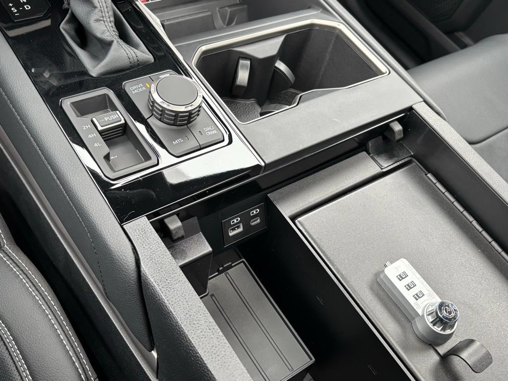 New 2026 Toyota Tundra Limited AWD/4WD image 24