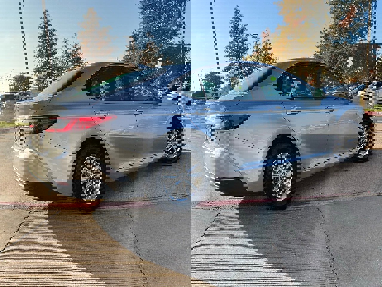 Used 2025 Toyota Camry LE image 6