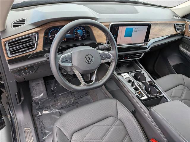 Used 2025 Volkswagen Atlas SE image 10