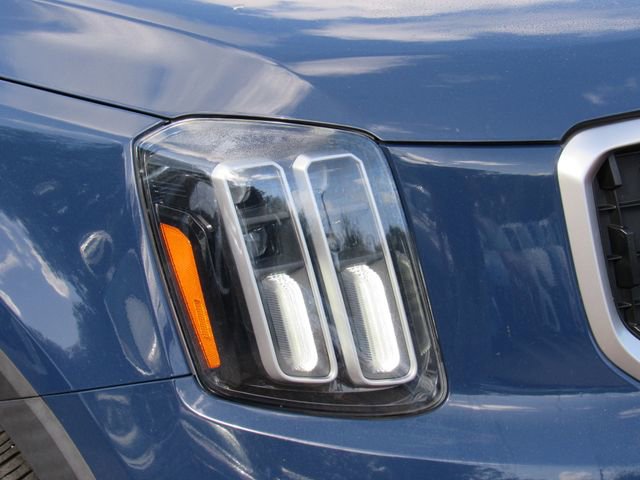 Used 2023 Kia Telluride EX w/ EX Captain's Chair Package image 10