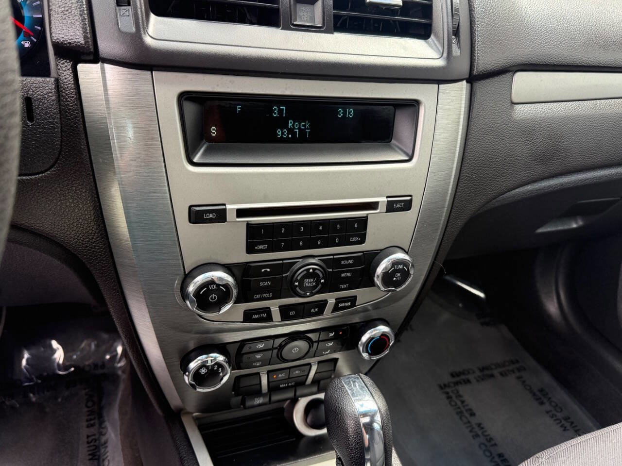 Used 2011 Ford Fusion SE w/ 202A Rapid Spec Order Code FWD image 9