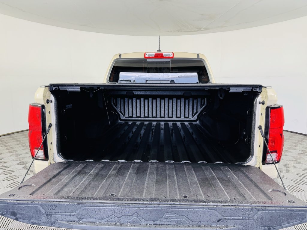 Used 2023 Chevrolet Colorado Z71 AWD/4WD image 24
