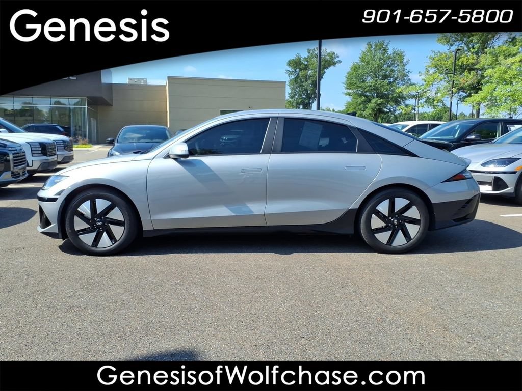 Used 2024 Hyundai Ioniq 6 SE RWD image 2