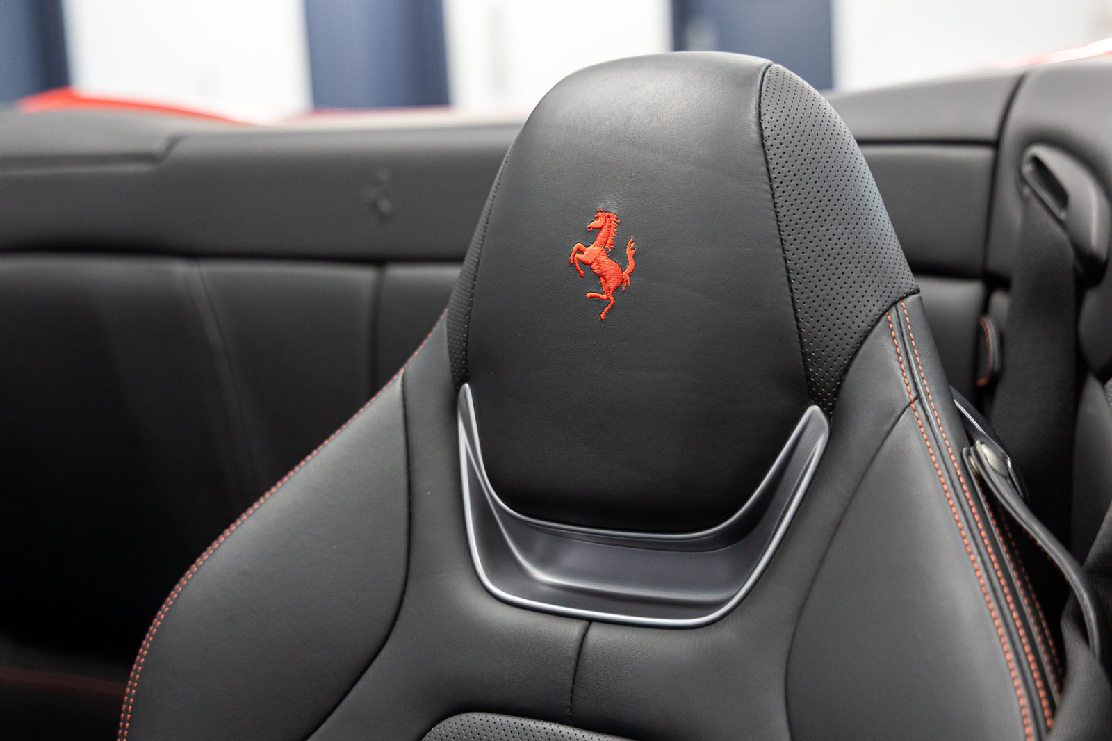 Used 2020 Ferrari Portofino RWD image 41