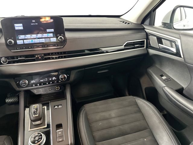 Used 2023 Mitsubishi Outlander SE AWD/4WD image 25