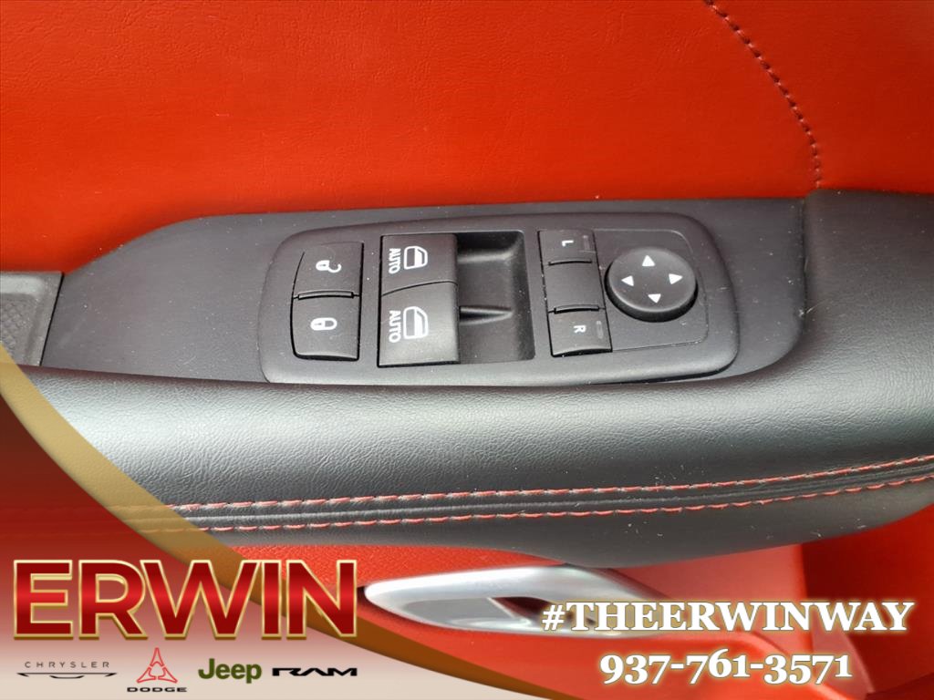 Used 2015 Dodge Challenger R/T Plus image 11