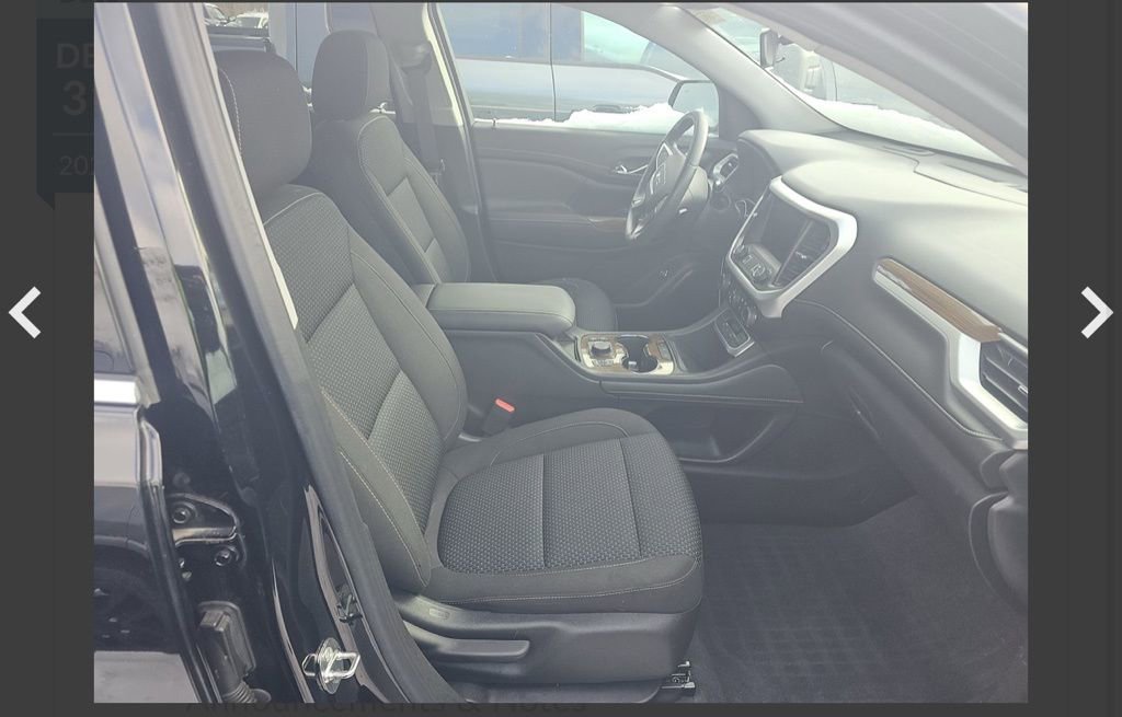 Used 2023 GMC Acadia SLE w/ Driver Convenience Package image 12