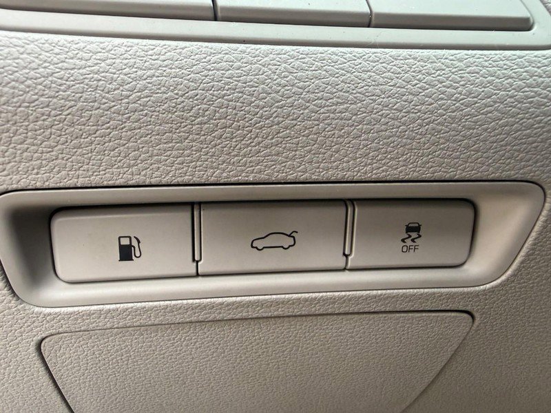 Used 2018 Hyundai Sonata SEL w/ Cargo Package image 18