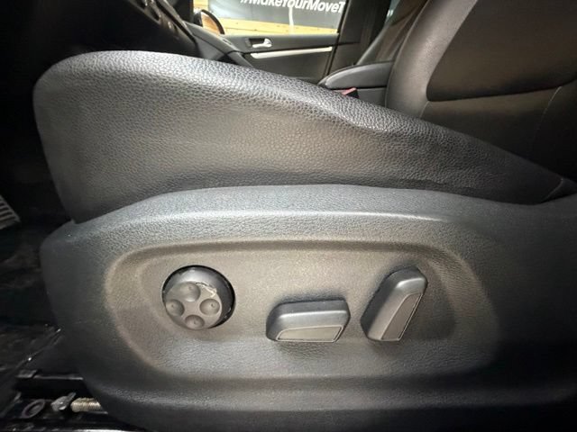 Used 2016 Volkswagen Tiguan R-Line AWD/4WD image 26