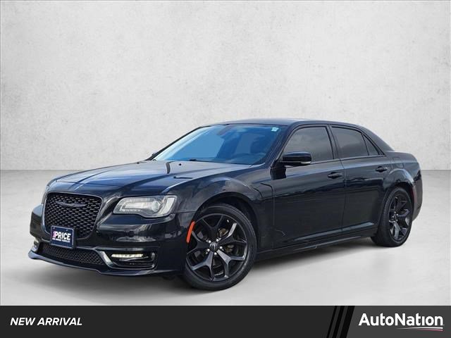Used 2022 Chrysler 300 Touring L image 1