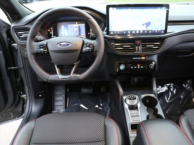 Used 2025 Ford Escape ST-Line w/ Tech Pack #1 image 17