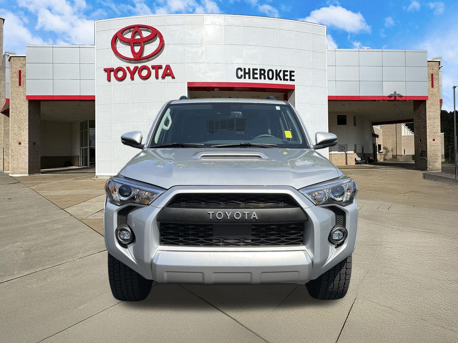 Used 2023 Toyota 4Runner TRD Off-Road Premium w/ Moonroof Package AWD/4WD image 2
