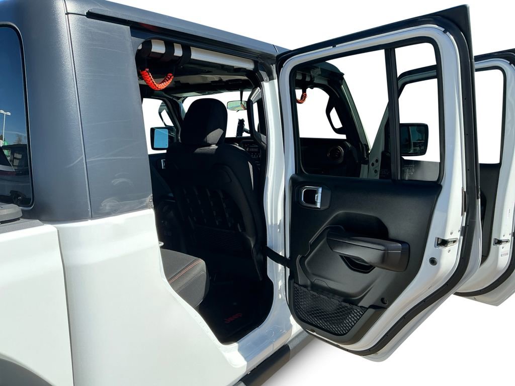 Used 2021 Jeep Gladiator Mojave w/ Cold Weather Group image 17