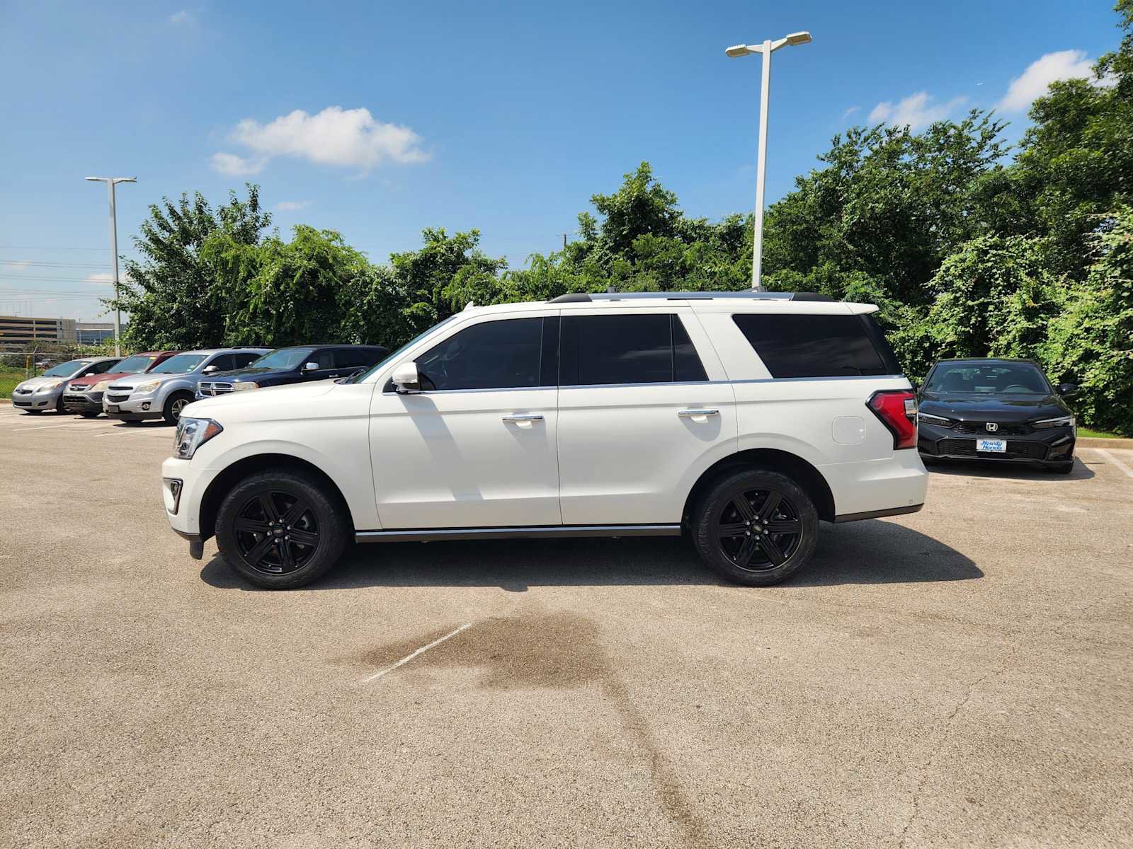 Used 2021 Ford Expedition Limited RWD image 4