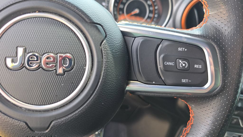 Used 2023 Jeep Gladiator Mojave w/ Cold Weather Group AWD/4WD image 15