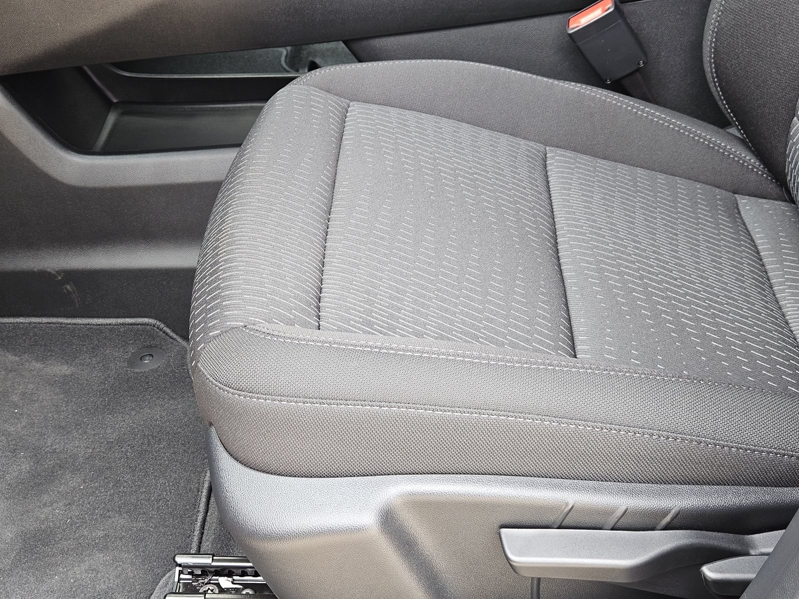 New 2027 Chevrolet Equinox LT FWD image 24