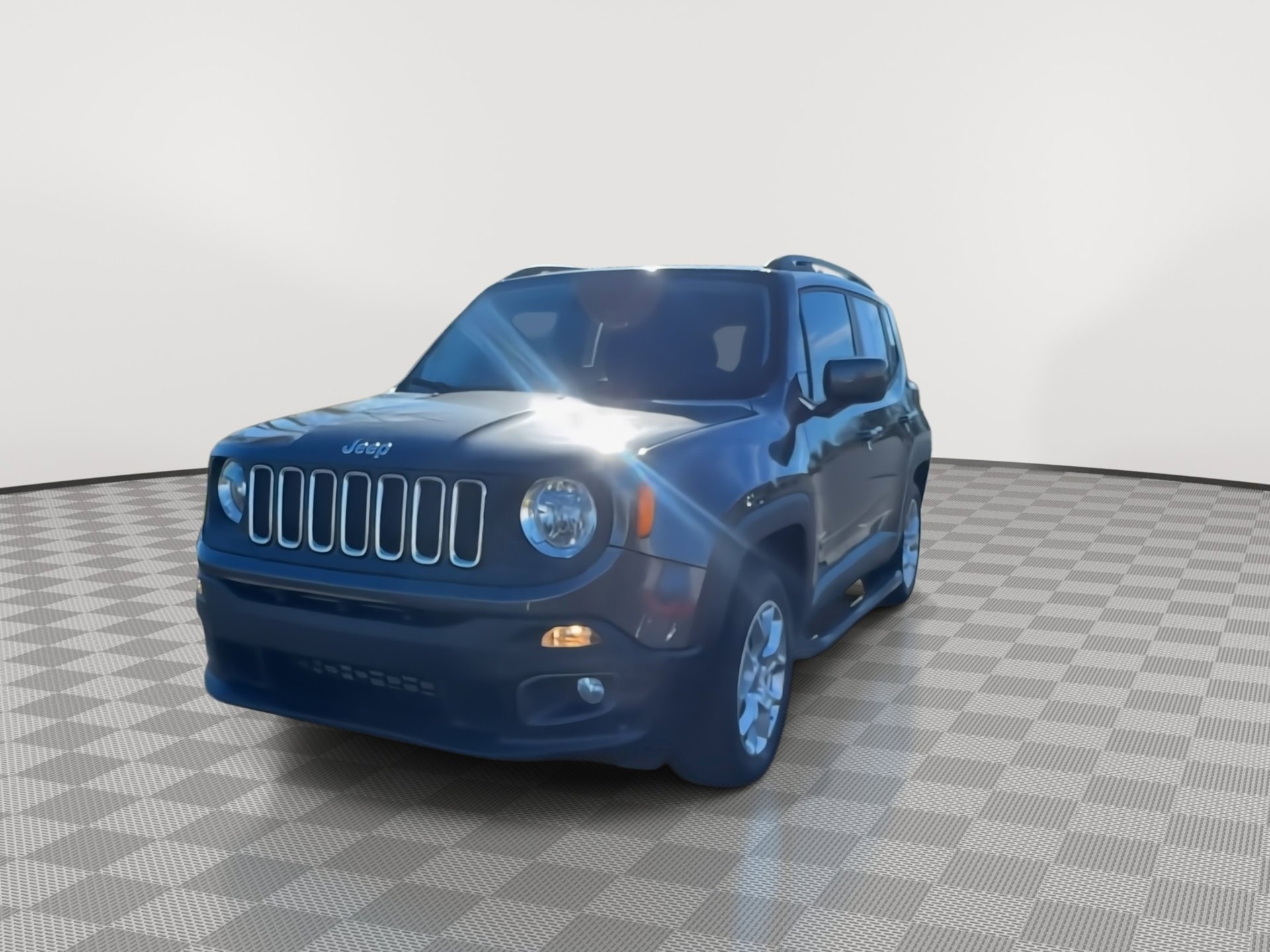 Used 2017 Jeep Renegade Latitude w/ Popular Equipment Group image 4
