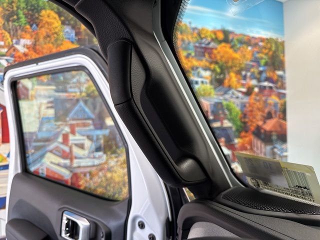 New 2025 Jeep Wrangler Willys AWD/4WD image 33