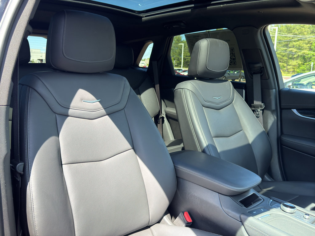 Used 2023 Cadillac XT5 Premium Luxury w/ LPO, Floor Liner Package image 20