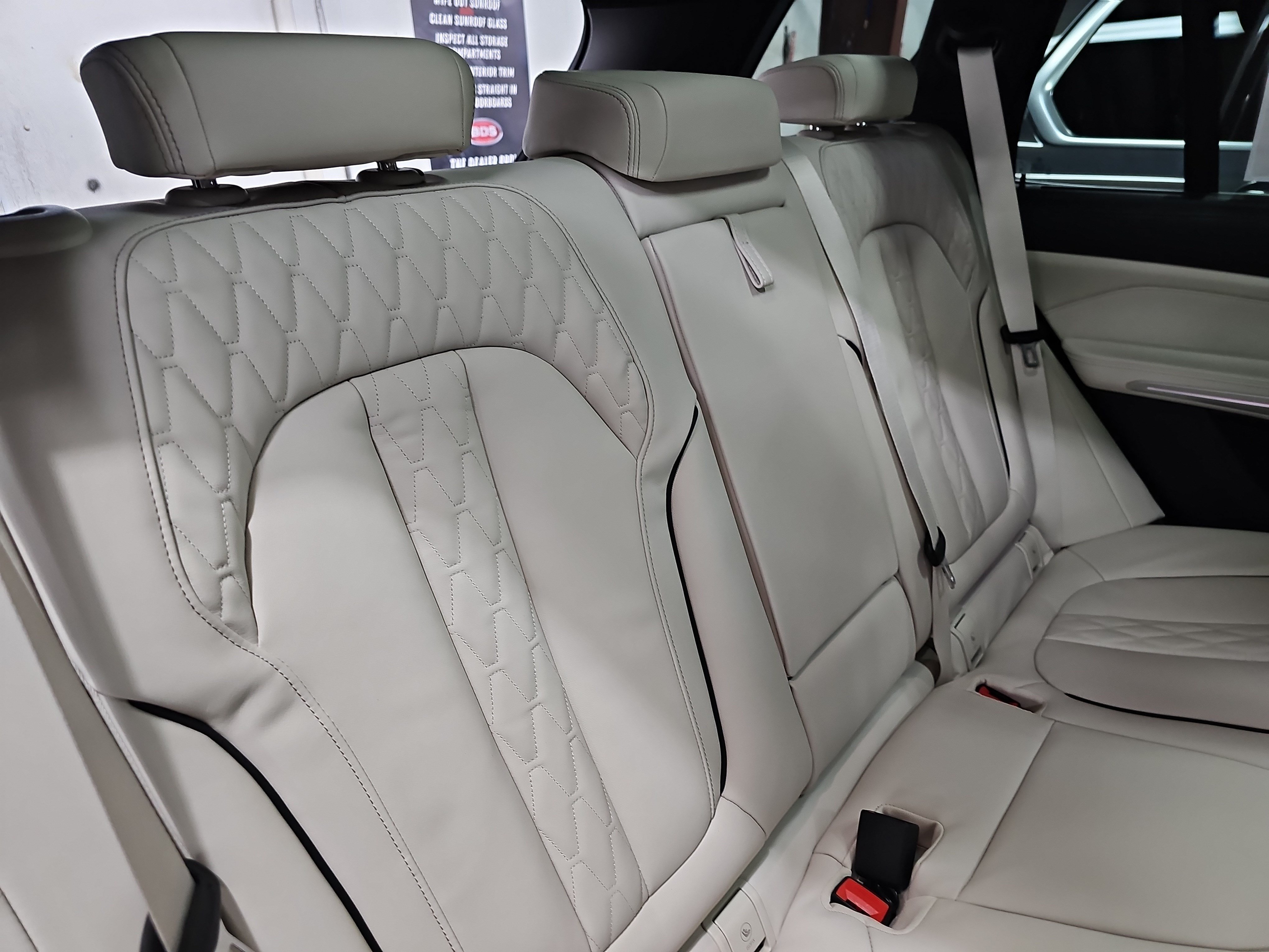 New 2026 BMW X5 xDrive40i w/ Off-Road Package AWD/4WD image 12