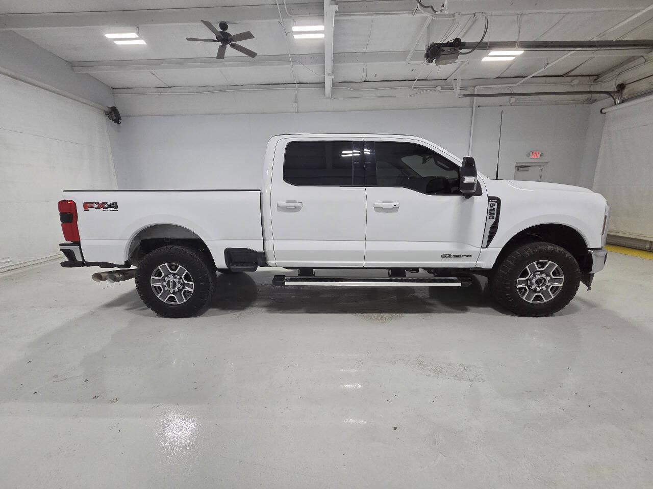 Used 2024 Ford F250 Lariat w/ FX4 Off-Road Package AWD/4WD image 10
