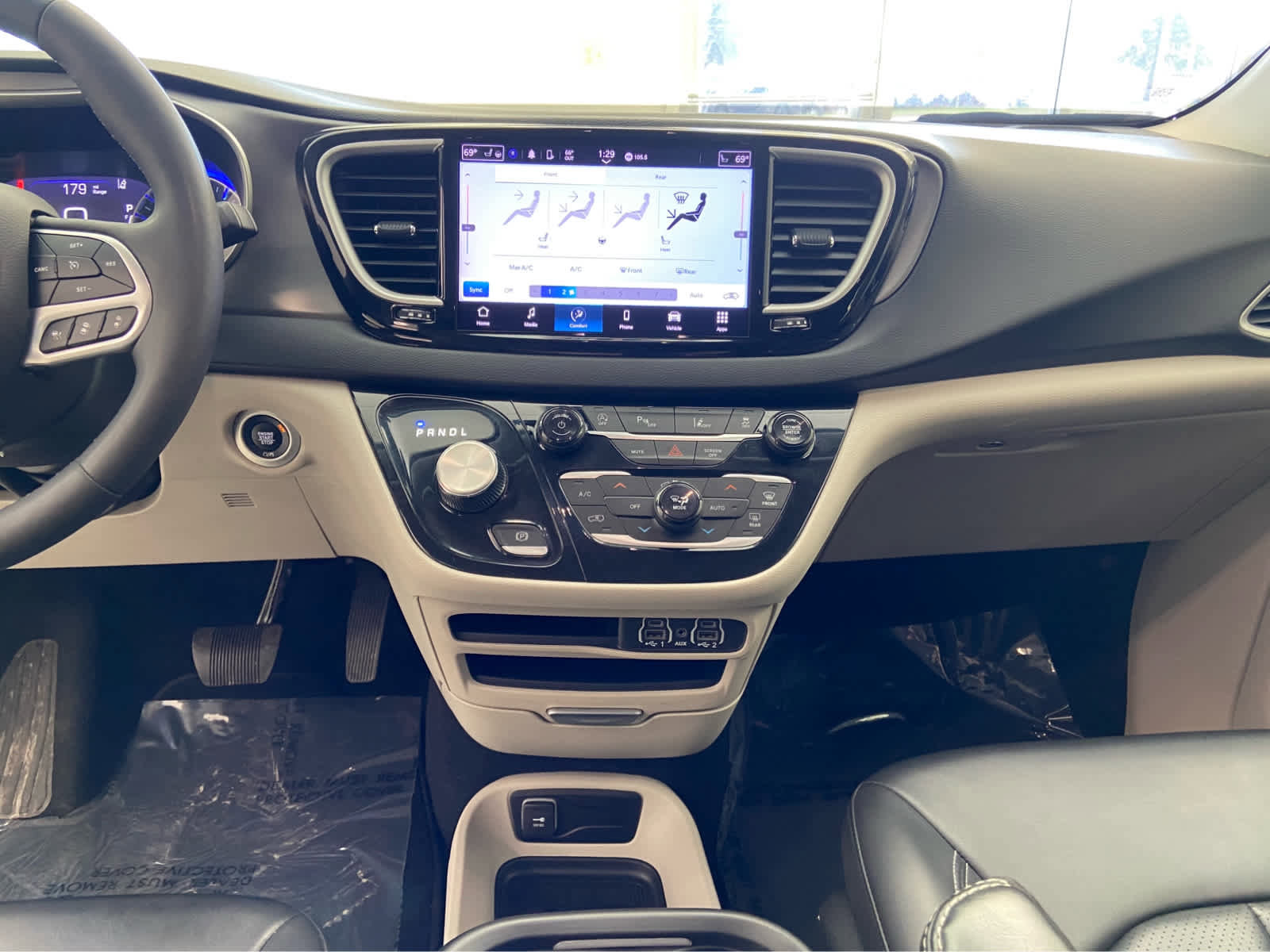 Used 2023 Chrysler Pacifica Touring-L image 20