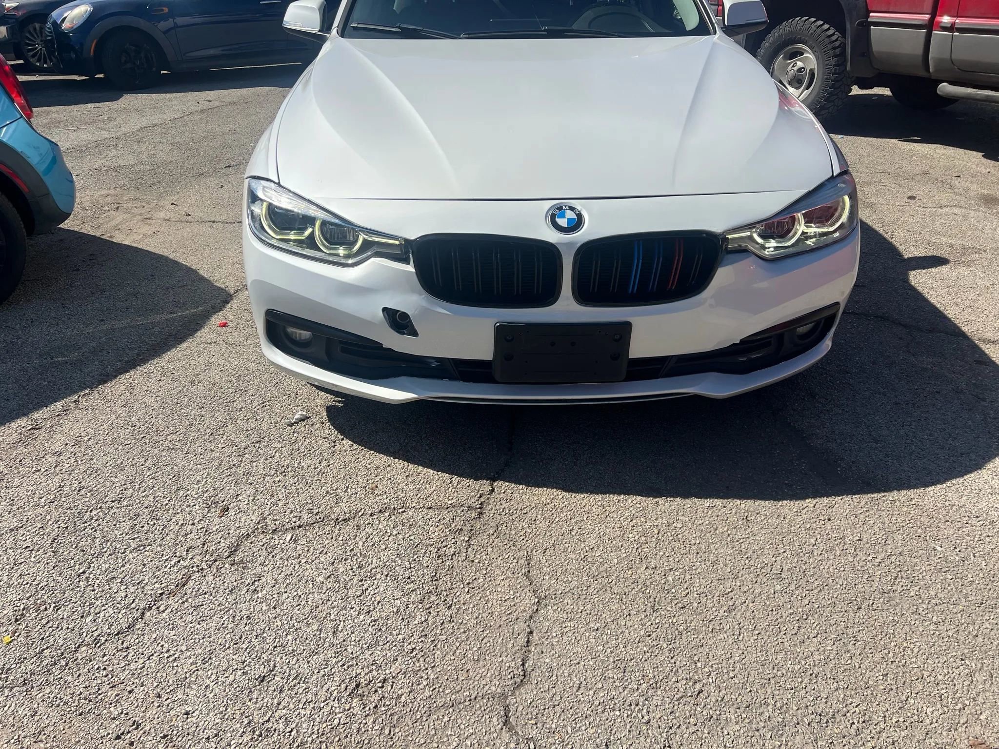 Used 2018 BMW 320i Sedan image 2