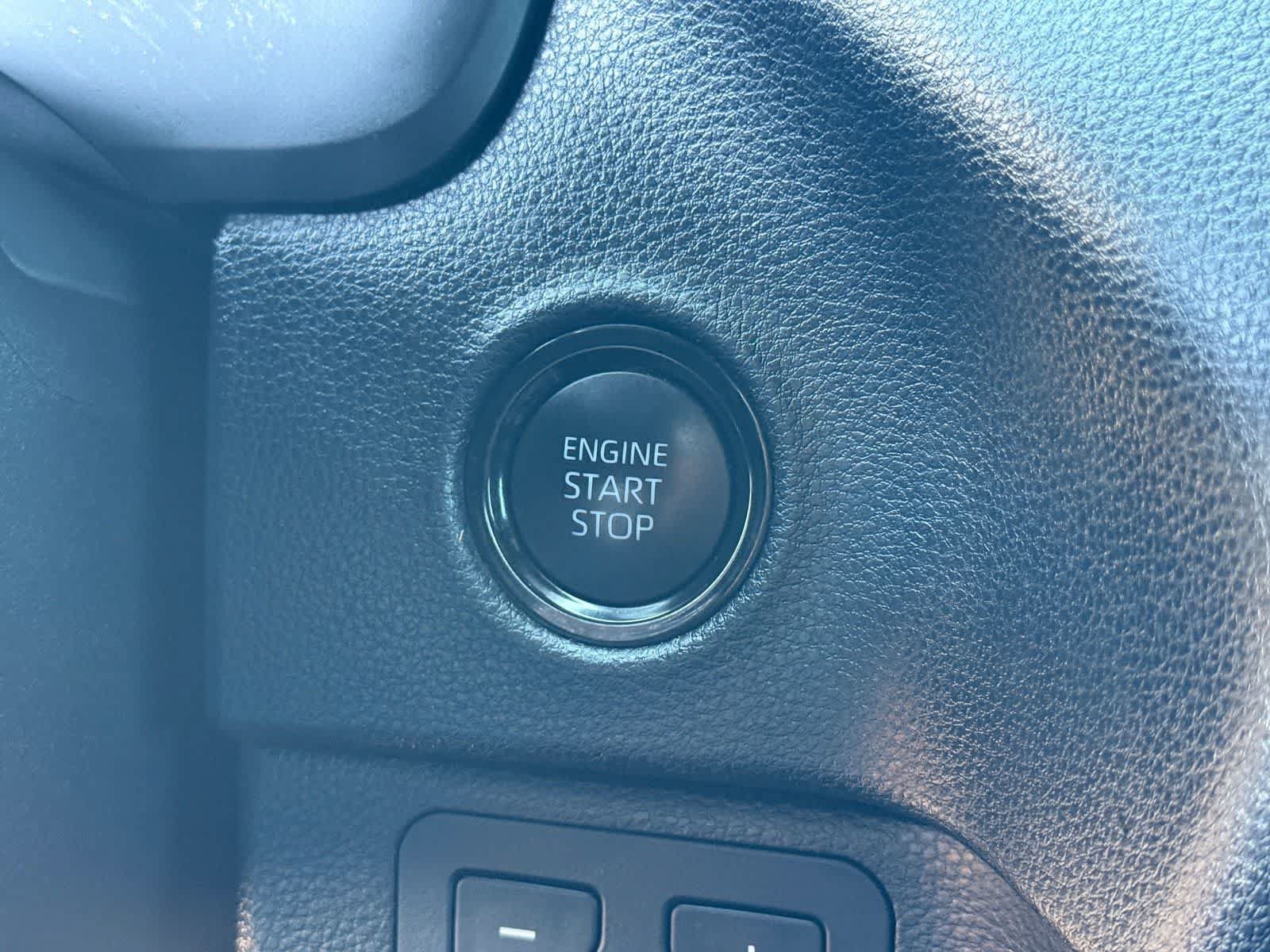 Used 2025 Toyota Tundra SR5 AWD/4WD image 27