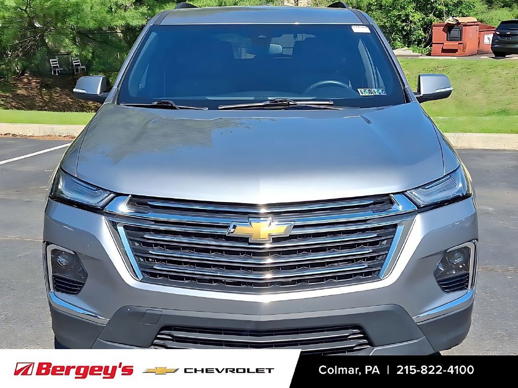 Used 2023 Chevrolet Traverse LT w/ LPO, Floor Liner Package AWD/4WD image 2