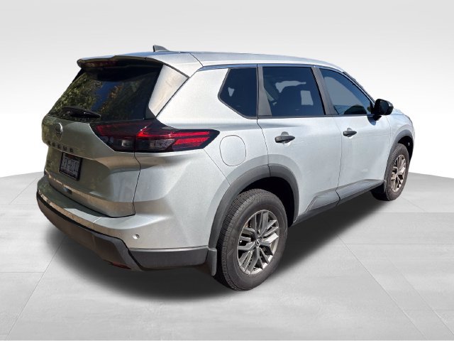 Certified 2025 Nissan Rogue S FWD image 3