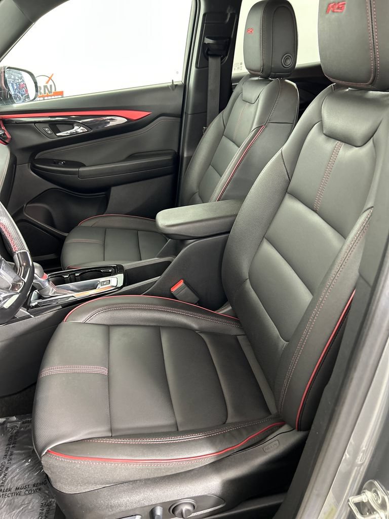 Used 2024 Chevrolet TrailBlazer RS w/ Convenience Package FWD image 12