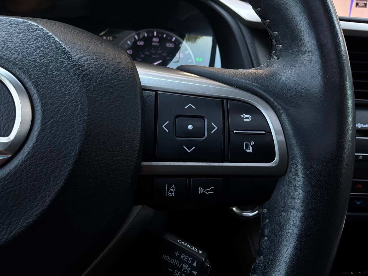 Used 2018 Lexus RX 350 FWD w/ Premium Package image 40