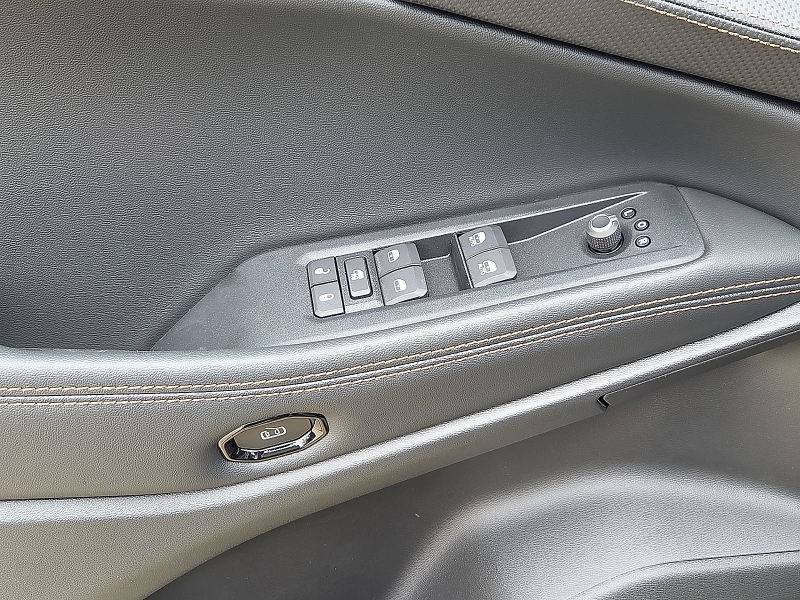 New 2026 Jeep Cherokee Limited AWD/4WD image 13