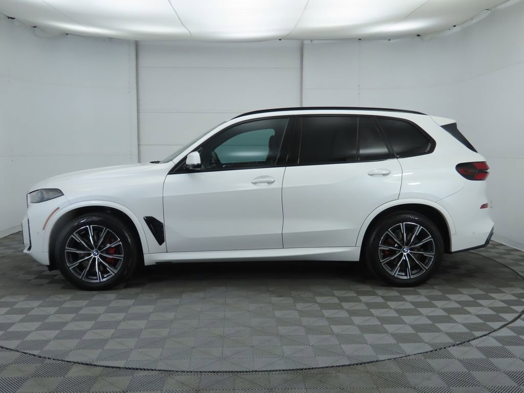 Used 2024 BMW X5 xDrive40i w/ Executive Package image 8