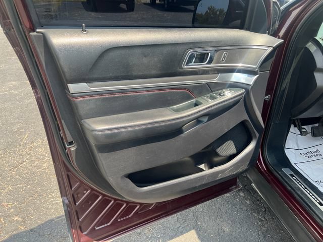 Used 2019 Ford Explorer Sport AWD/4WD image 12