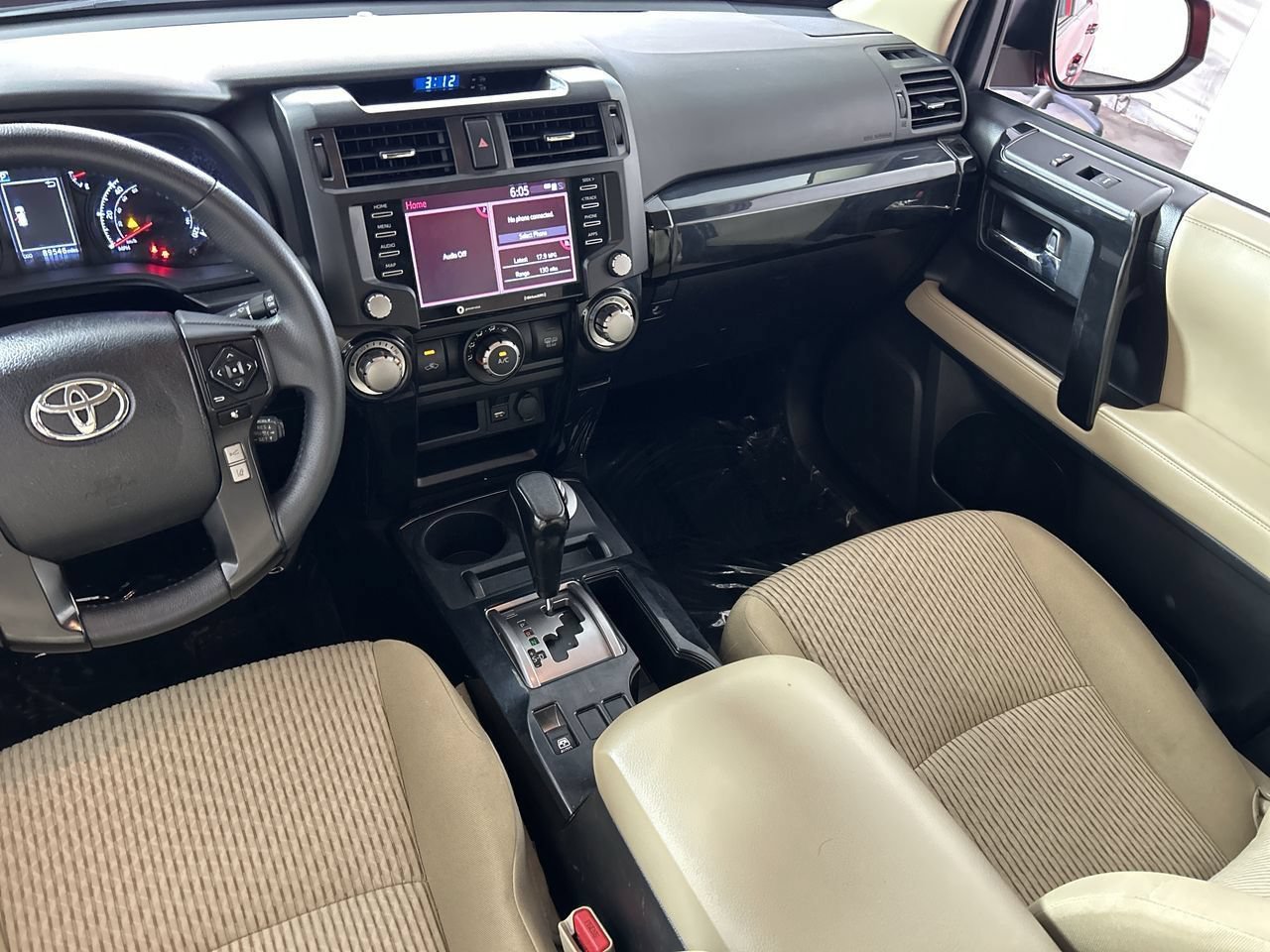 Used 2022 Toyota 4Runner SR5 AWD/4WD image 23
