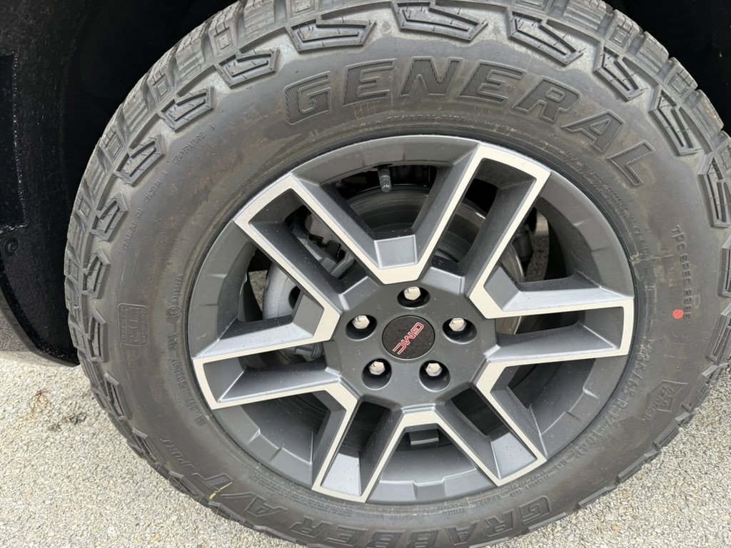 New 2026 GMC Terrain AT4 w/ Convenience Package III AWD/4WD image 9