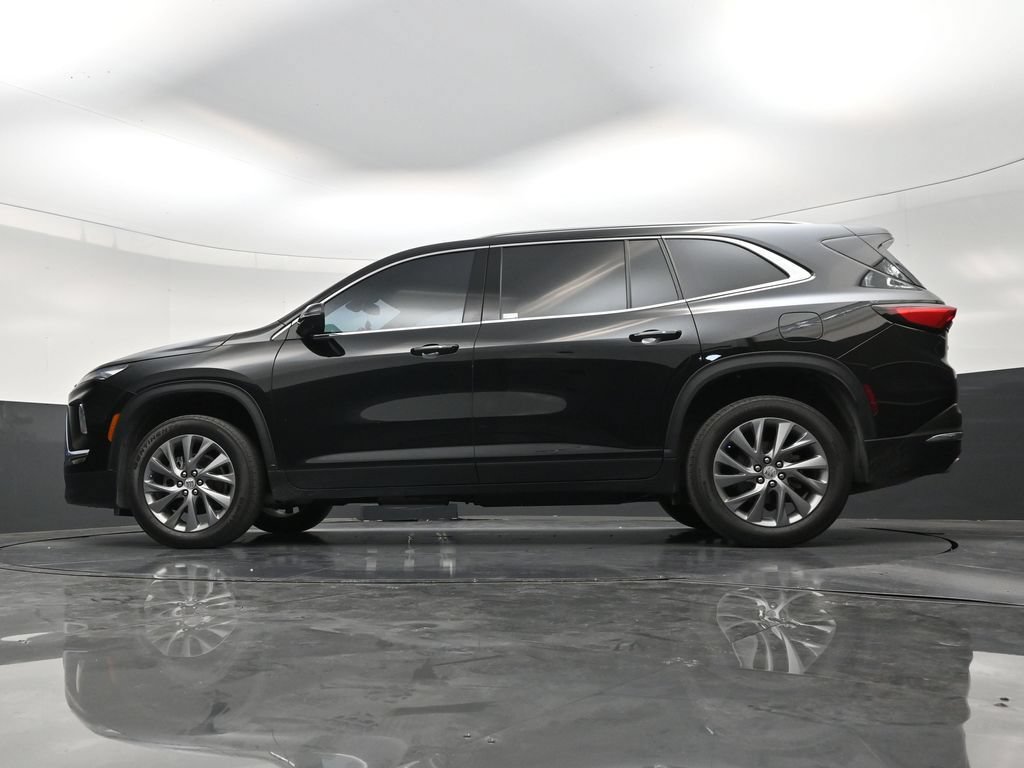 Used 2025 Buick Enclave Preferred w/ Power Package FWD image 21
