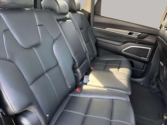Used 2022 Kia Telluride EX FWD image 13