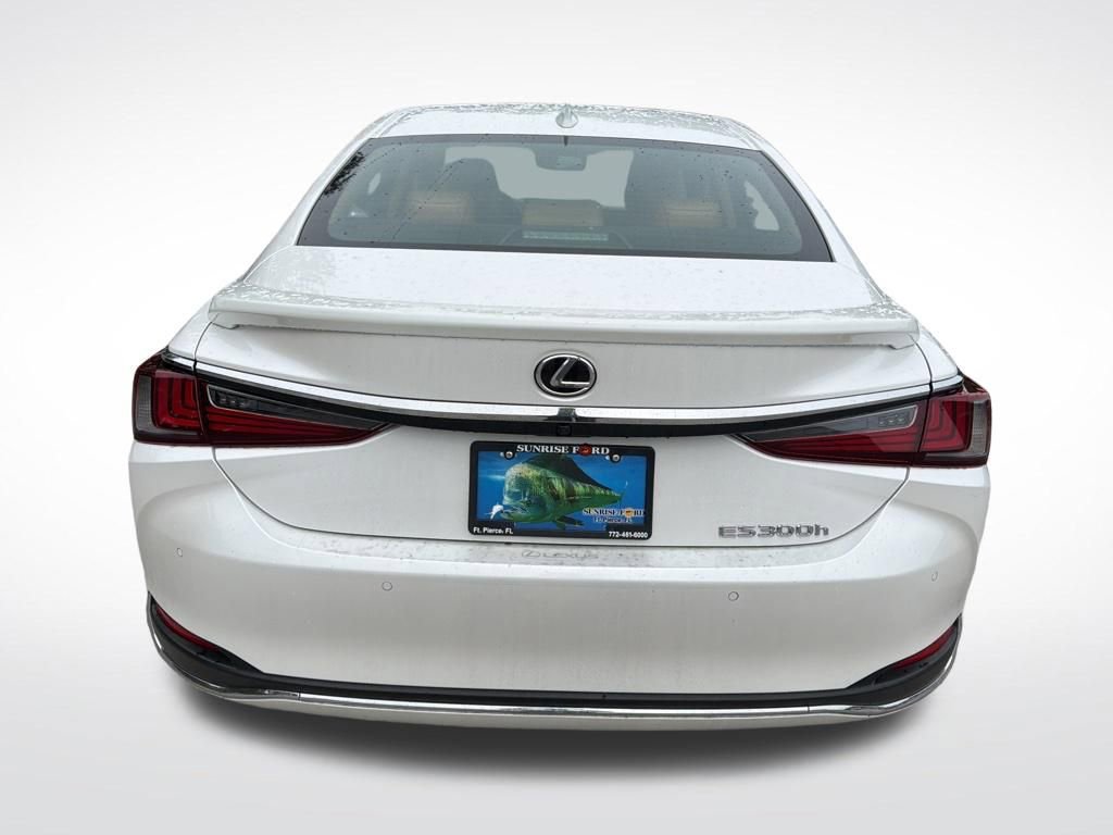 Used 2024 Lexus ES 300h Ultra Luxury w/ Accessory Package (Z2) FWD image 7