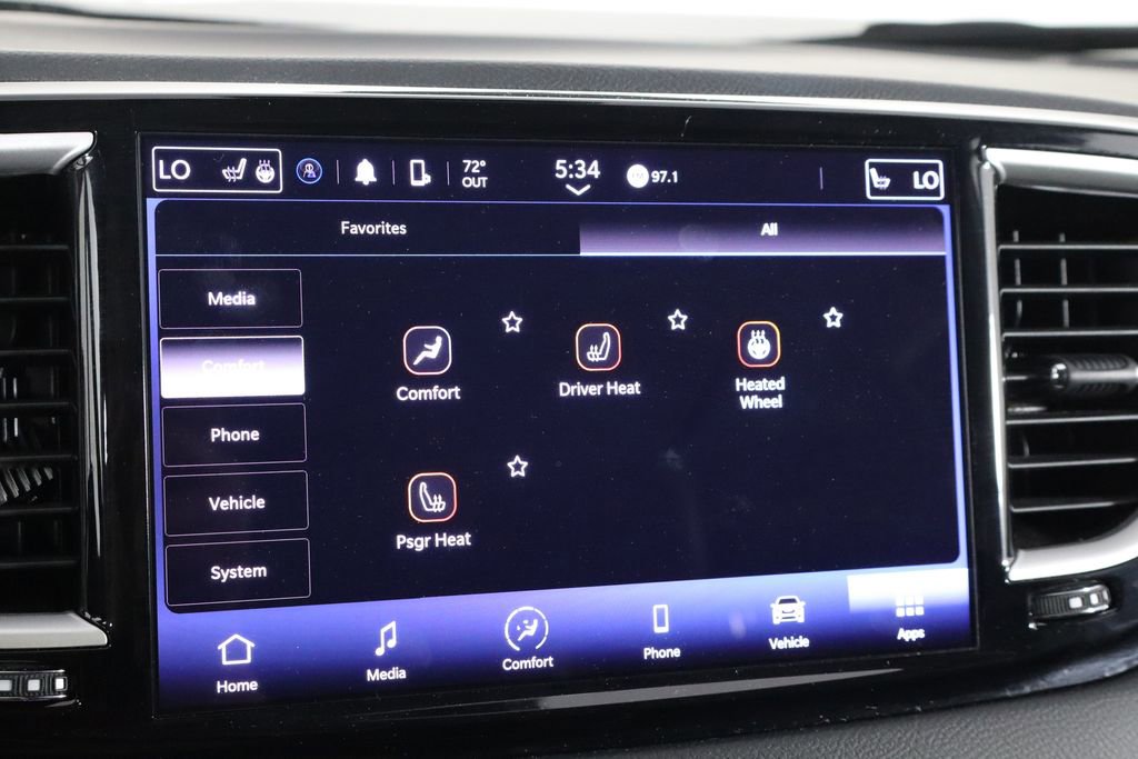 Used 2024 Chrysler Pacifica Touring-L image 40