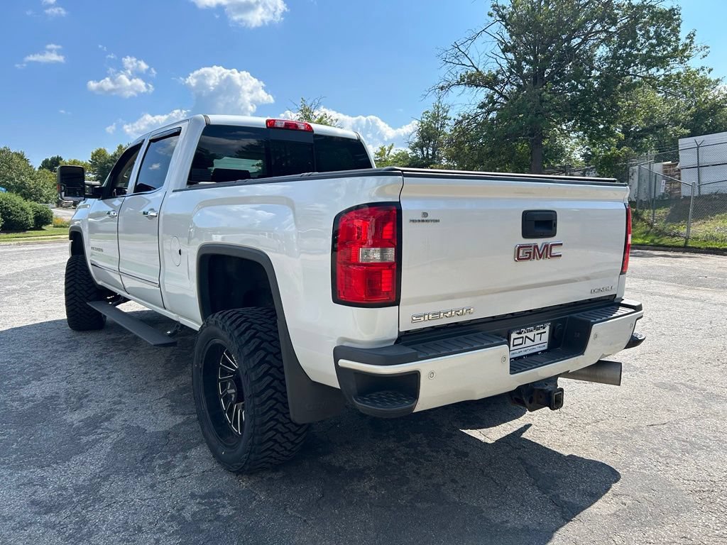 Used 2019 GMC Sierra 2500 Denali w/ Duramax Plus Package AWD/4WD image 5