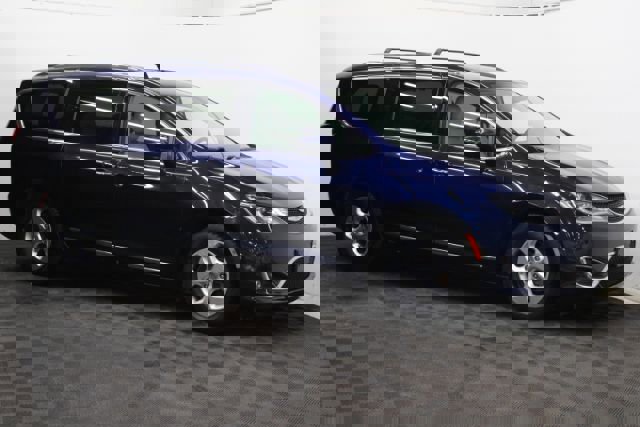 Used 2017 Chrysler Pacifica Touring-L Plus