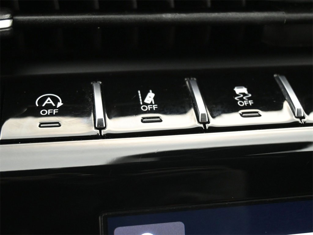 Used 2022 Jeep Grand Cherokee Altitude image 14